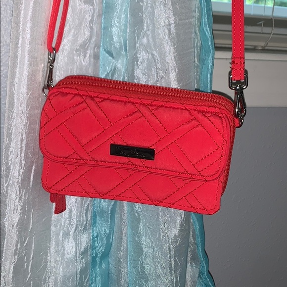Vera Bradley Handbags - NWOT Vera Bradley bag